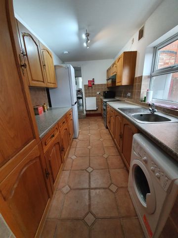 35 TEIGNMOUTH ROAD - Photo 2