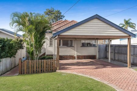 134 Singer Street, Wynnum. - Photo 3