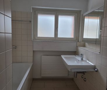 MIETEN OHNE MIETKAUTION - Terrassenwohnung mit Aussicht ins Grüne - Photo 2