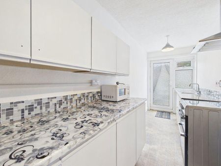 2 bedroom terraced house to rent - Photo 5