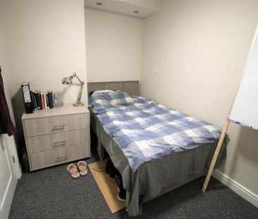 5 bedroom private hall to rent - Photo 4