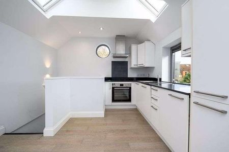 Queens Road, Weybridge, KT13 - Photo 3