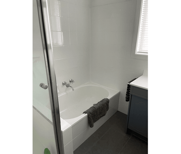 Beautifully Presented & Conveniently Located - Photo 6