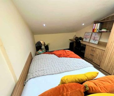 Deluxe Skylight En-Suite - Photo 6