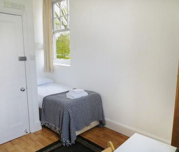 Studio For Rent in Fulham - Photo 4