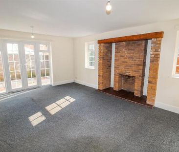 3 bedroom detached house to rent - Photo 1