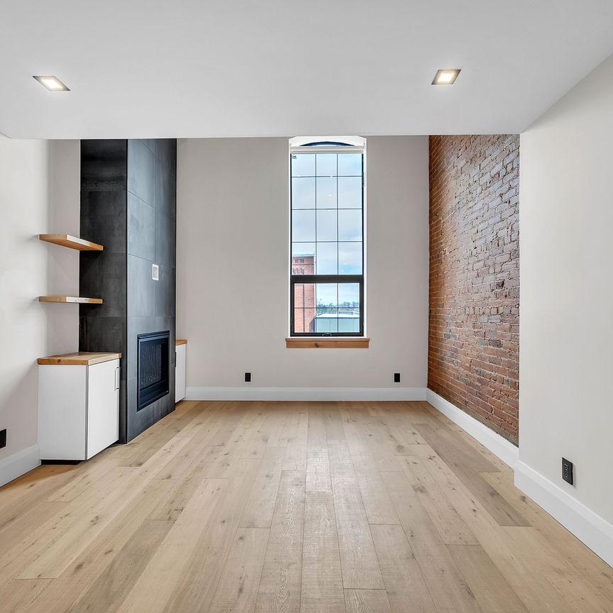 For Lease - 38 Front Street Unit# Unit # 5, Quinte West, Ontario - Photo 1