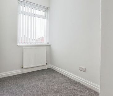 3 Bed Terraced House, Ivy Street, LS9 - Photo 2