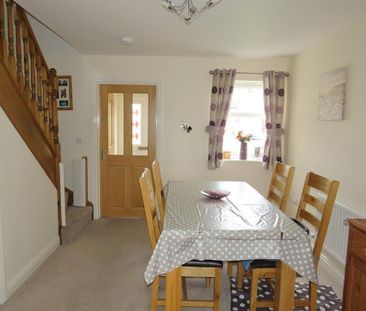 3 bedroom detached house to rent - Photo 2