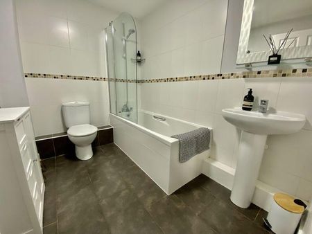 1 bedroom flat to rent - Photo 5