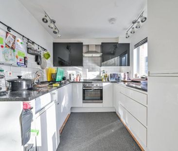 2 bedroom flat to rent - Photo 6