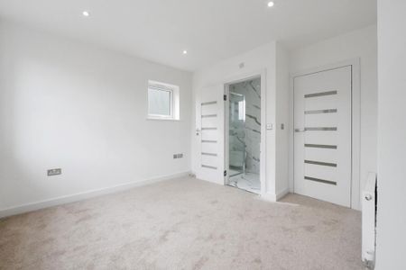 2 bedroom detached house to rent - Photo 3