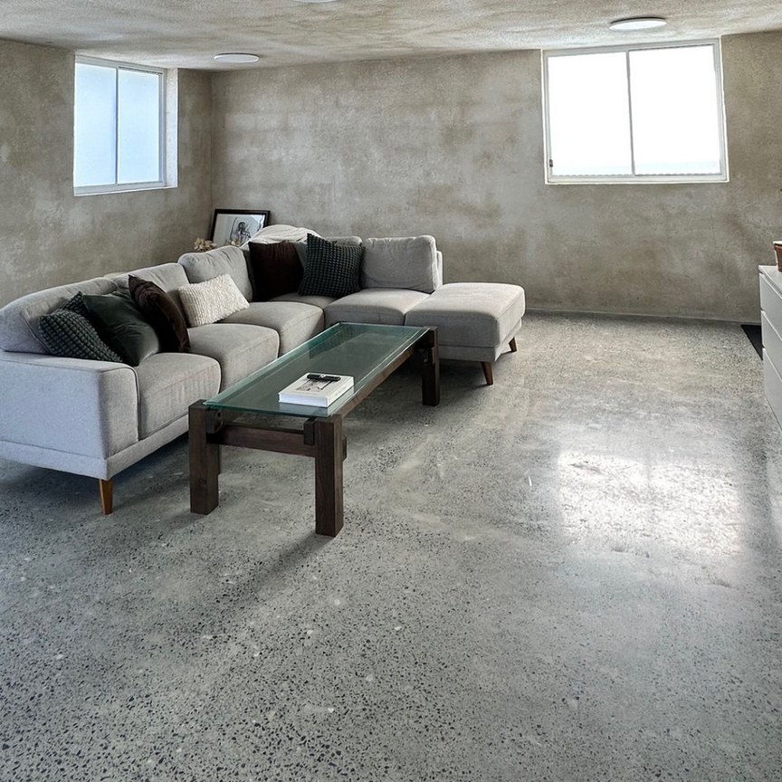 Unit 2, 120 Juliette Street, Greenslopes, QLD - Photo 1