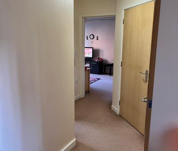 2 bedroom flat to rent - Photo 3