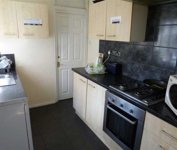 1 bedroom in a house share to rent - Photo 6