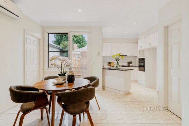 1/12 Hirst Street, Blackburn, Melbourne - Photo 1