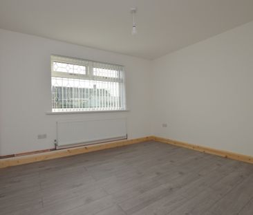 2 Bedroom Semi-Detached Bungalow - Photo 4