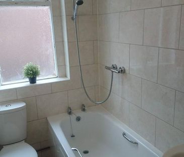 Connaught Road, Kensington Fields. - Photo 1