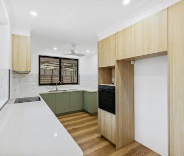 BEAUTIFULLY RENOVATED FAMILY HOME - Photo 4