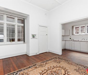 A CLASSIC HOME IN FANTASTIC LOCATION - Photo 1