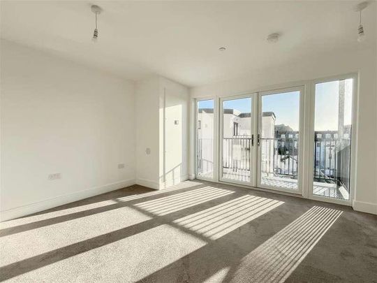 Martin Court, Hastings - Photo 1