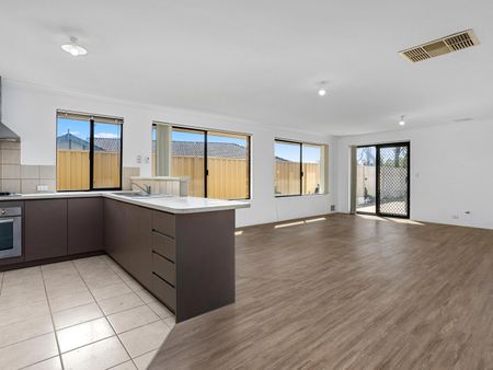 Room 2/222 (Lot 1) Hill View Terrace, Bentley WA 6102 - House For Rent | Domain - Photo 2