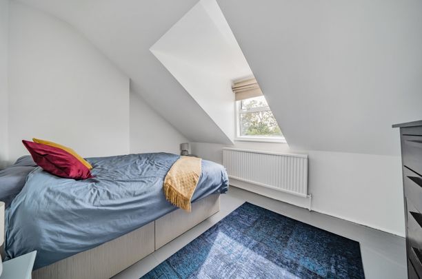 Askew Road, London, W12 - Photo 1