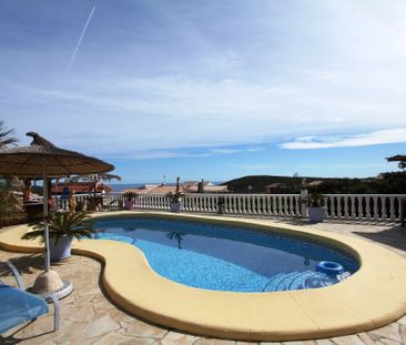 LONG TERM RENTAL Spacious villa for rent with sea views - Foto 4