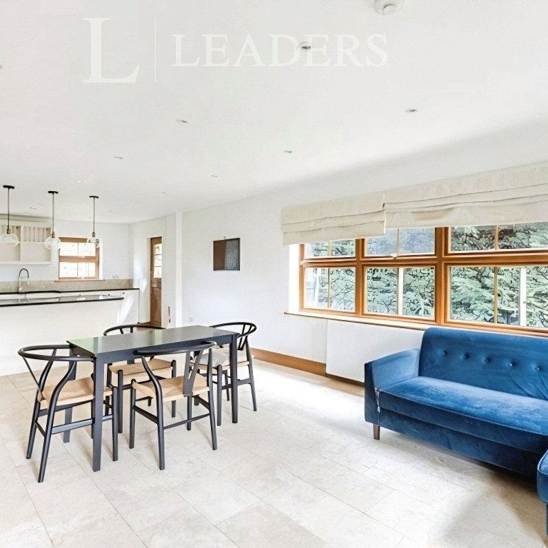 4 bedroom house to rent Cowfold Road, Bolney, Haywards Heath, RH17 - Photo 1