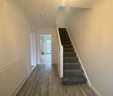 Oak Road, PO15 - Photo 5