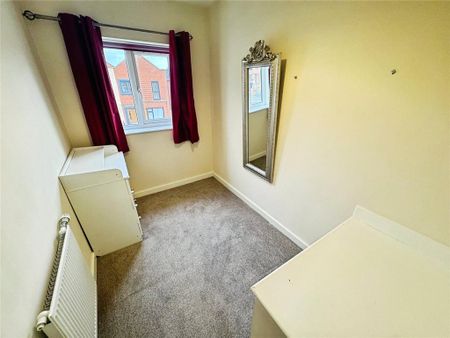 3 bedroom end of terrace house to rent - Photo 5