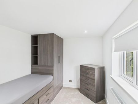 4 bedroom detached house to rent - Photo 5