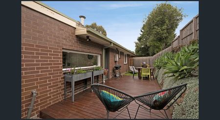 5/26 Florence Road, Surrey Hills VIC 3127 - Villa For Rent | Domain - Photo 2