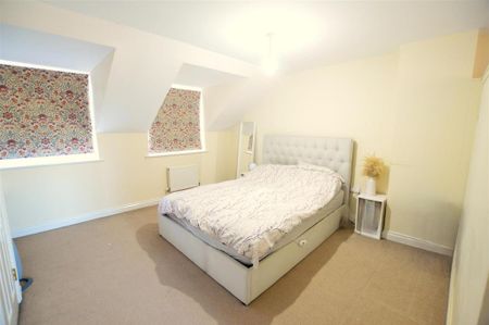 3 bedroom terraced house to rent - Photo 4