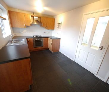 3 bedroom semi-detached house to rent - Photo 5