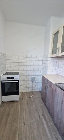 Kiadó jó állapotú lakás - Tatabánya - Photo 2