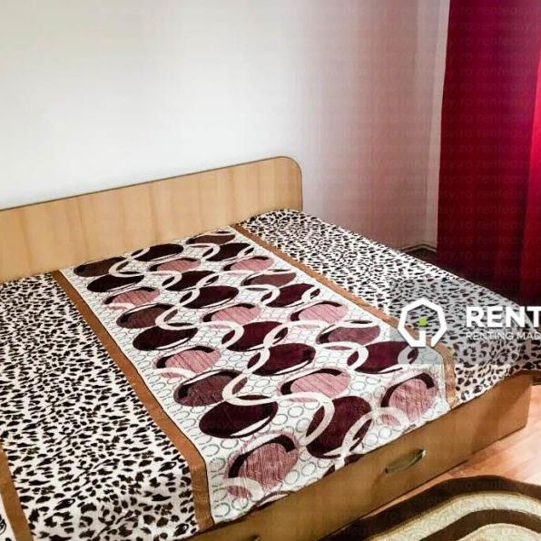 Apartament de inchiriat cu trei camere situat in zona Palas - Sfantu Lazar - Fotografie 1