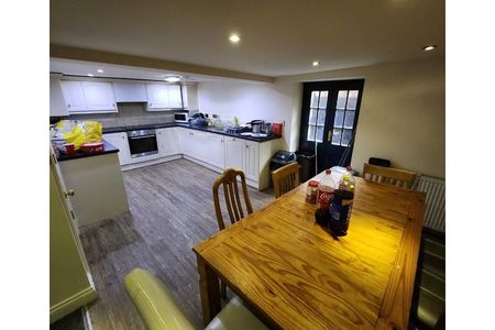 5 bedroom house share to rent - Photo 2