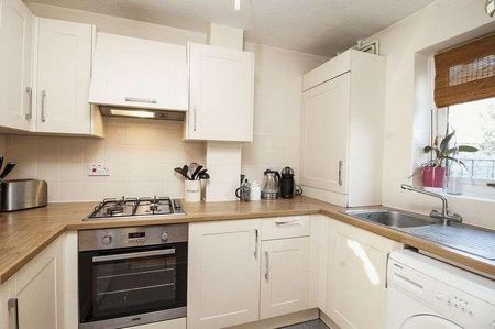 Rivernook Close, Walton-on-thames, KT12 - Photo 2