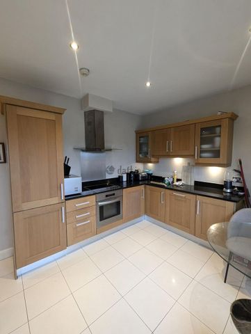 Apartment to rent in Dublin, Raheny St. Assam - Photo 2