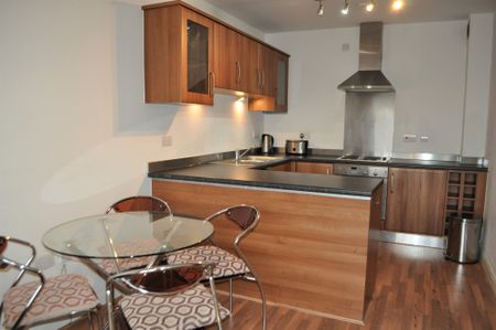 99, Denmark Road, SALFORD - Photo 3