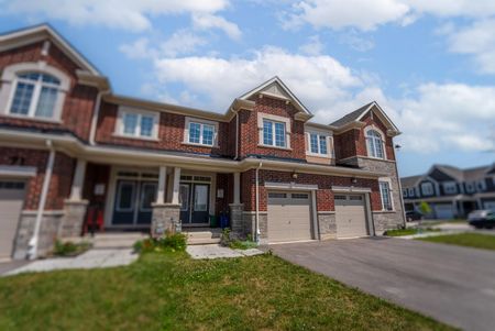 For Lease - 73 Forestwalk Street, Kitchener, Ontario - Photo 4