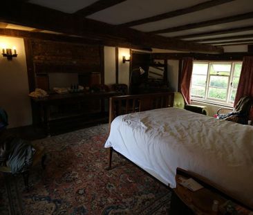 4 bedroom semi-detached house to rent - Photo 3