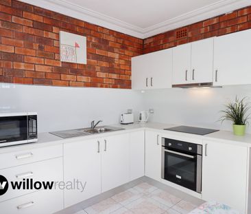 Modern Spacious Open Plan Studio In The Heart Of Penshurst! - Photo 2