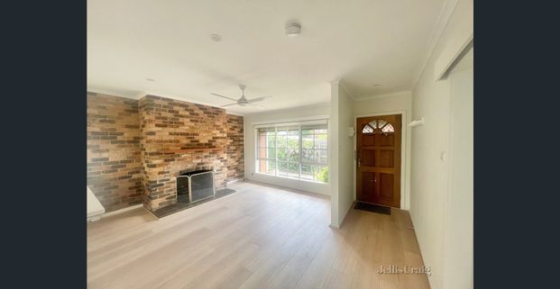 Neat Two Bedroom Apartment - Photo 1