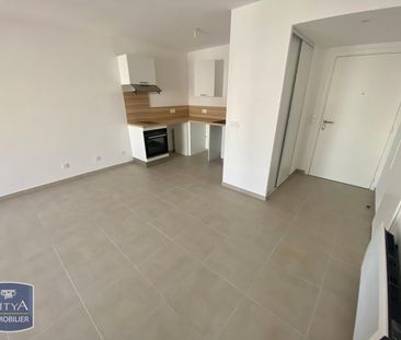 Location Appartement 2 pièces 40m² HYERES 83400 - Photo 4