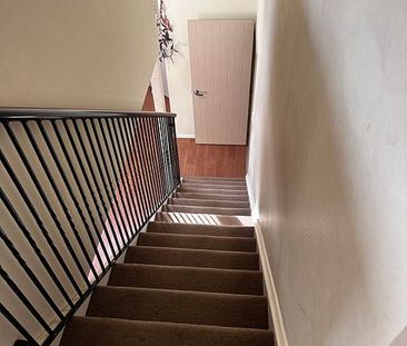 Fully furnished 3BR Home with Garden! - Photo 2