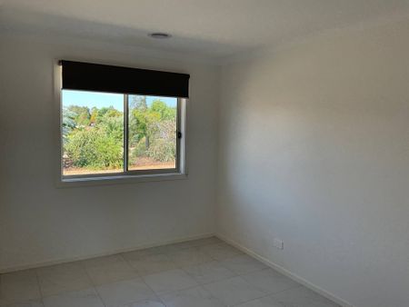 11 Toby Crescent, Tatura - Photo 2