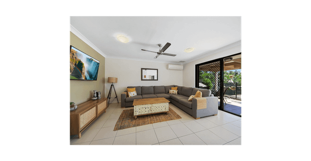 Beautiful family home in Eatons Hill - Photo 1