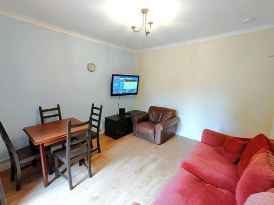 4 bedroom house to rent - Photo 1